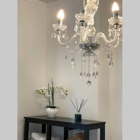 Cute Studio Rom Apartment Монс Екстериор снимка